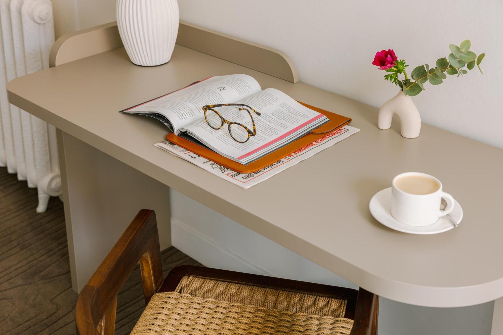 Yelo Lumiere Powered By Sonder Hotel Cannes Room photo